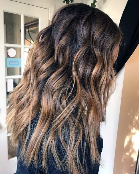 A Cute Striking Balayage Look For All Lovely Ladies