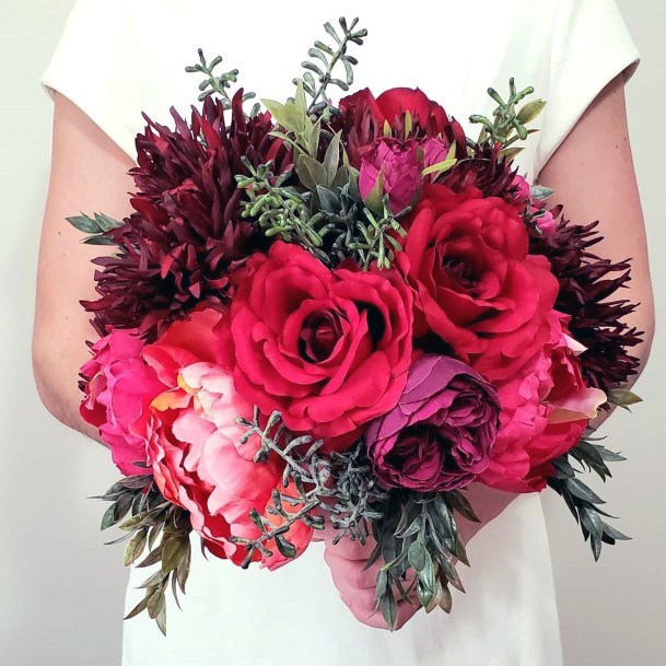 Admirable Bright Red Wedding Floral Bouquet Decoration Ideas For Bride