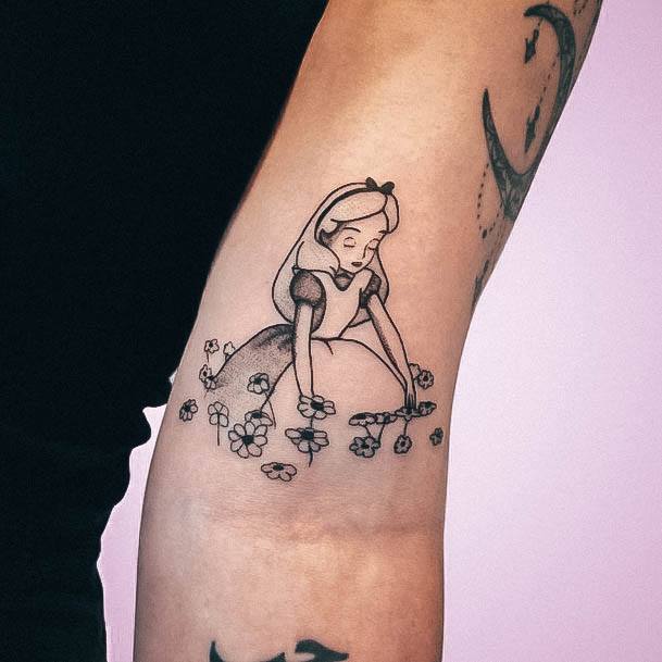 Adorable Alice In Wonderland Tattoo Designs For Women