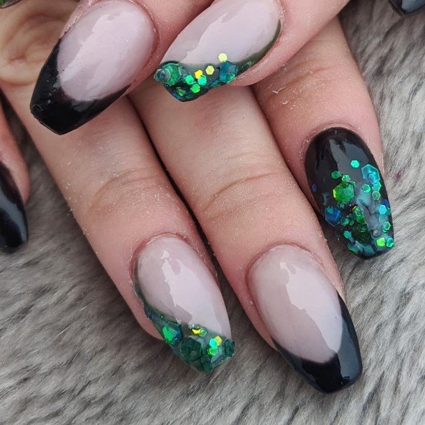 Adorable Black And Green Nail Designs For Women