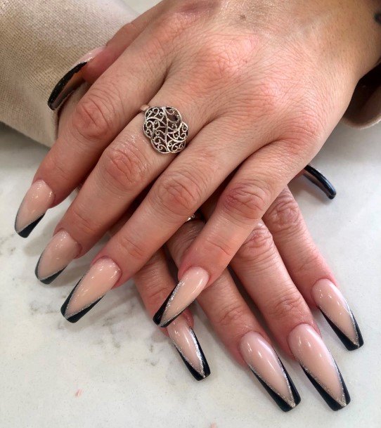 Adorable Black French Tip Nail Designs For Women