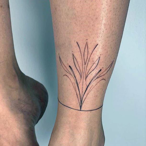 Adorable Black Ink Tattoo Designs For Women