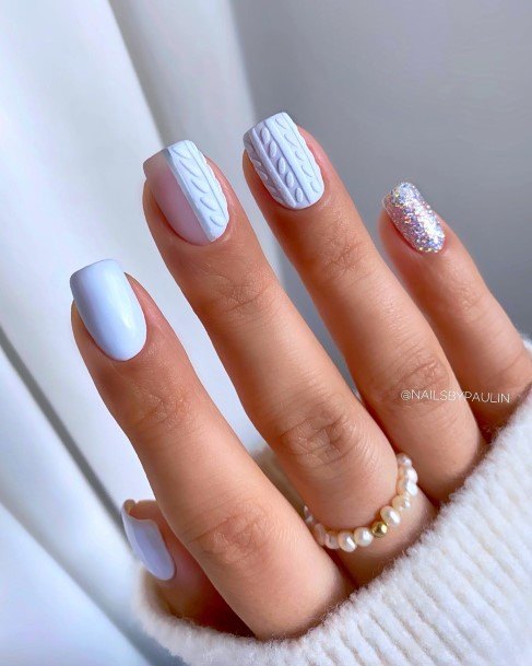 Adorable Blue Winter Nail Designs For Women