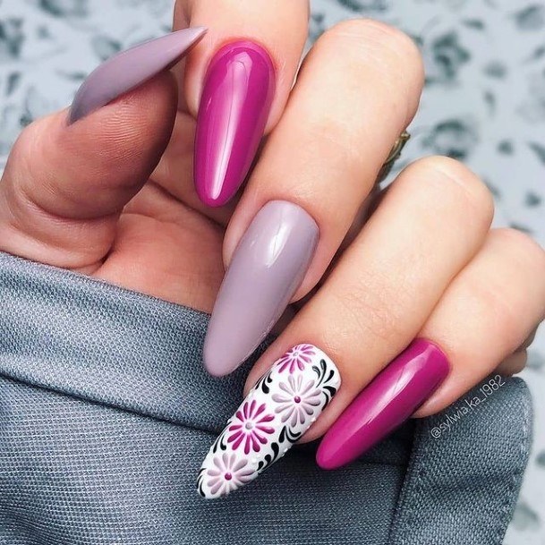 Adorable Brilliant Nail Designs For Women