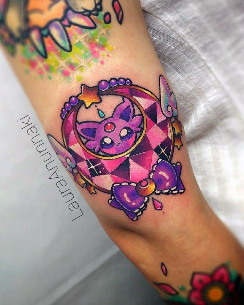 Adorable Brooch Tattoo Designs For Women