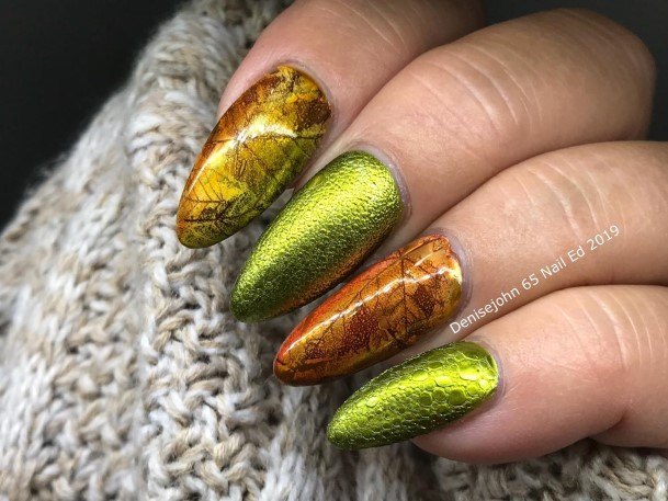 Adorable Fall Leaf Nail Designs For Women