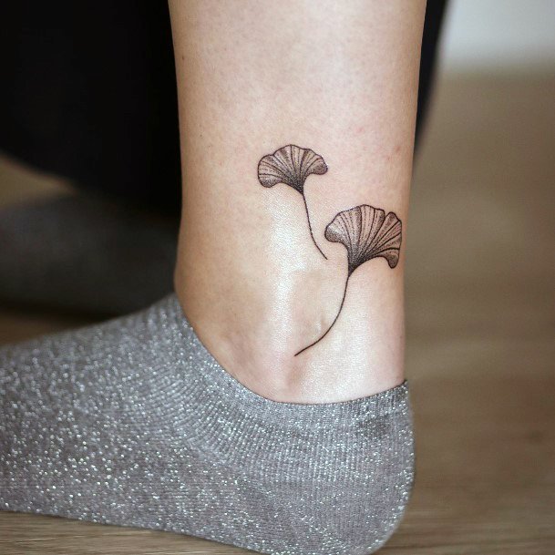 Adorable Ginkgo Tattoo Designs For Women