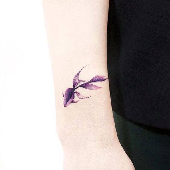 Adorable Goldfish Tattoo Designs For Women