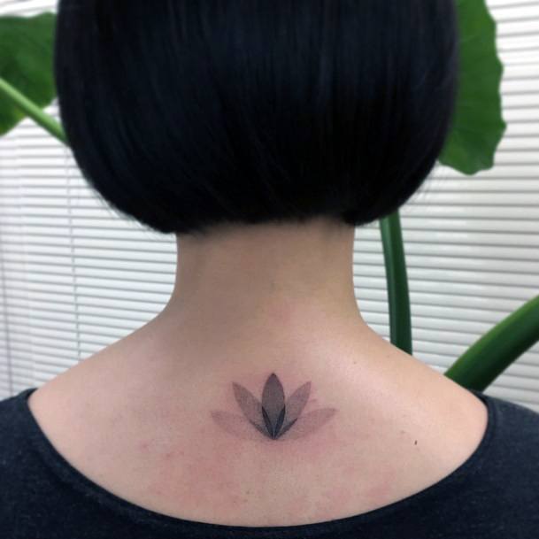 Adorable Gradient Tattoo Designs For Women