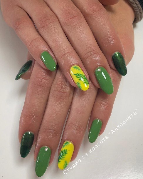 Adorable Green And Yellow Nail Designs For Women