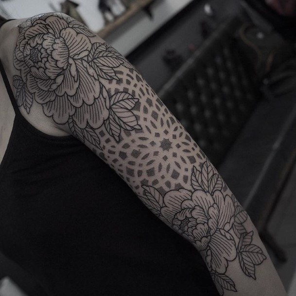 Adorable Mandala Tattoo Designs For Women