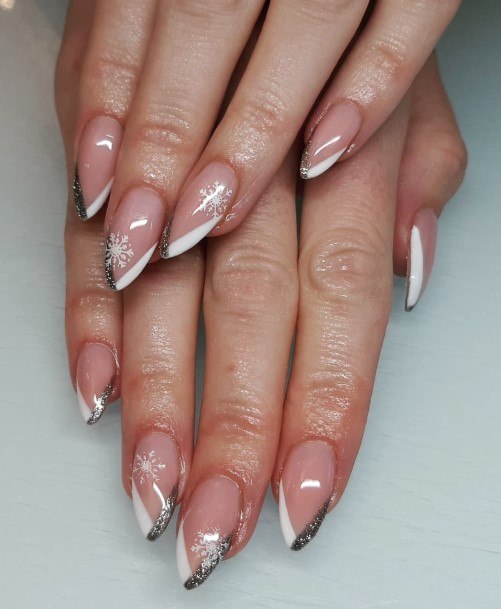Adorable Nail Inspiration White And Silver For Women