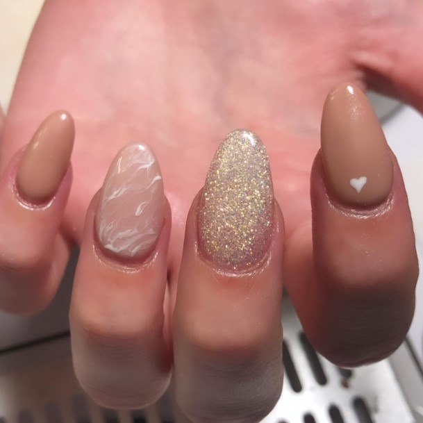 Adorable Nude Marble Nail Designs For Women