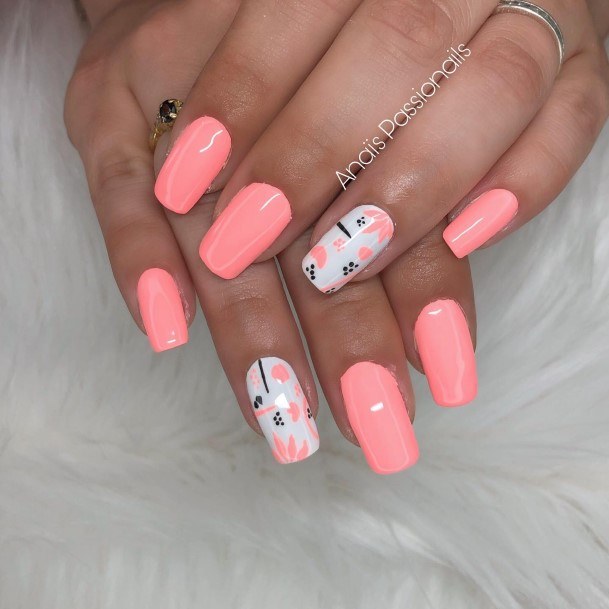 Adorable Peach And Pink Nail Designs For Women