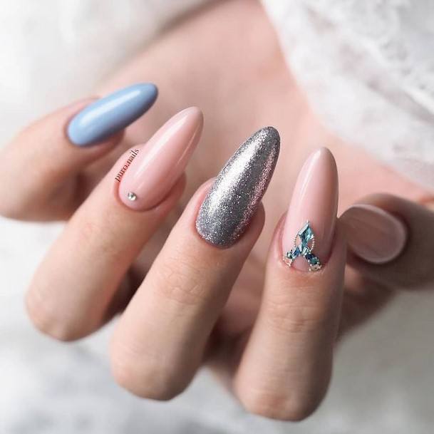 Adorable Silver Nail Designs For Women