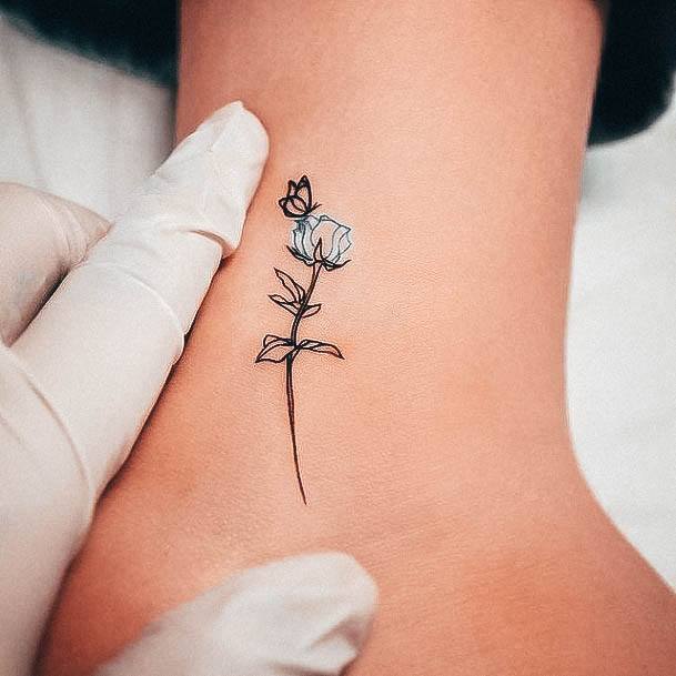 Adorable Simple Flower Tattoo Designs For Women