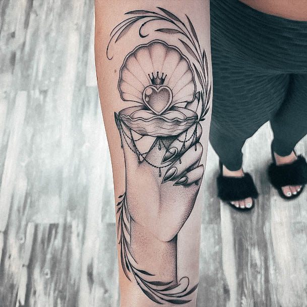 Adorable Tattoo Inspiration Clam For Women