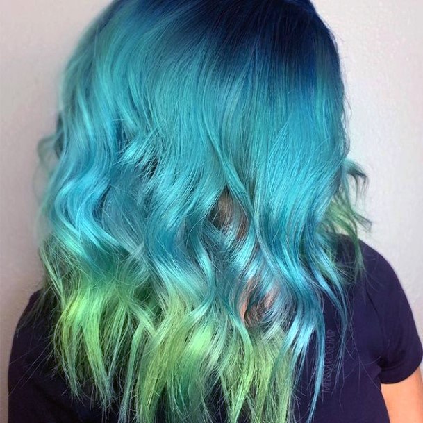 Adorable Turquoise Ombre Hairstyles Ideas For Women