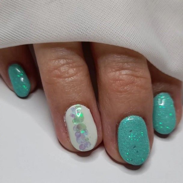 Aesthetic Confetti Nail On Woman