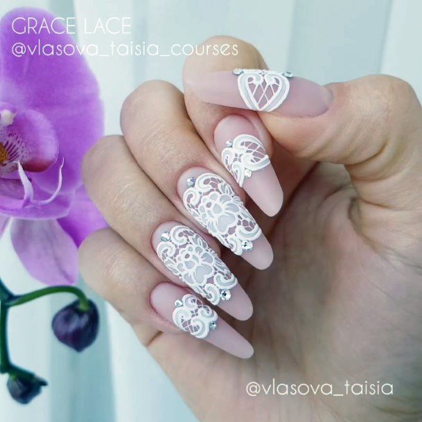 Aesthetic Lace Nail On Woman