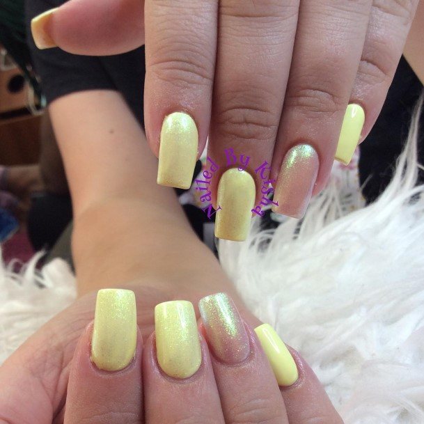 Aesthetic Short Yellow Nail On Woman