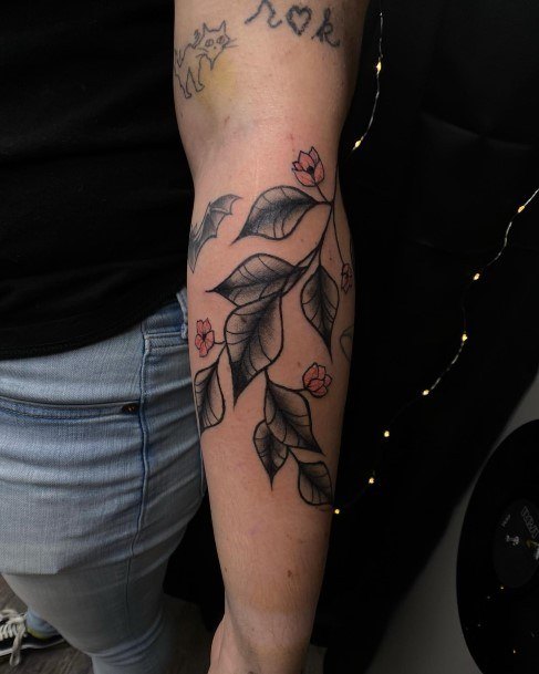 Aesthetic Vine Tattoo On Woman