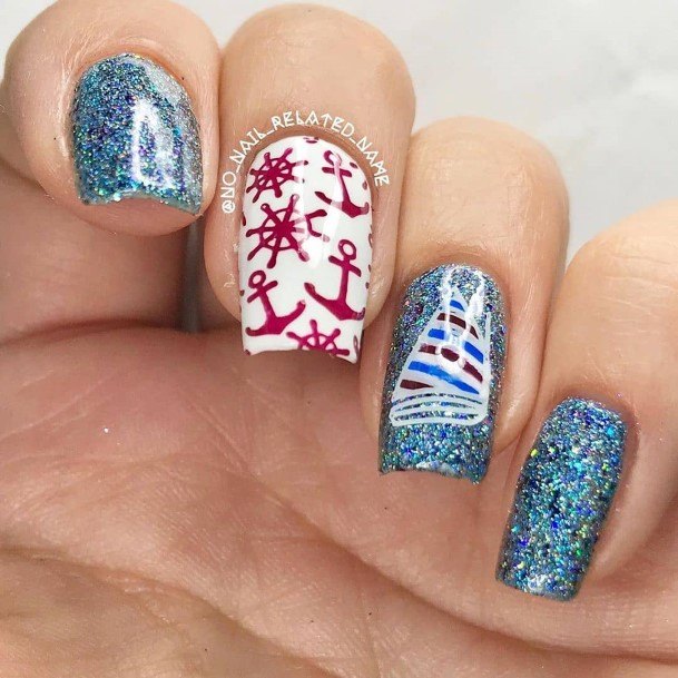 Alluring Ladies Anchor Nail Ideas