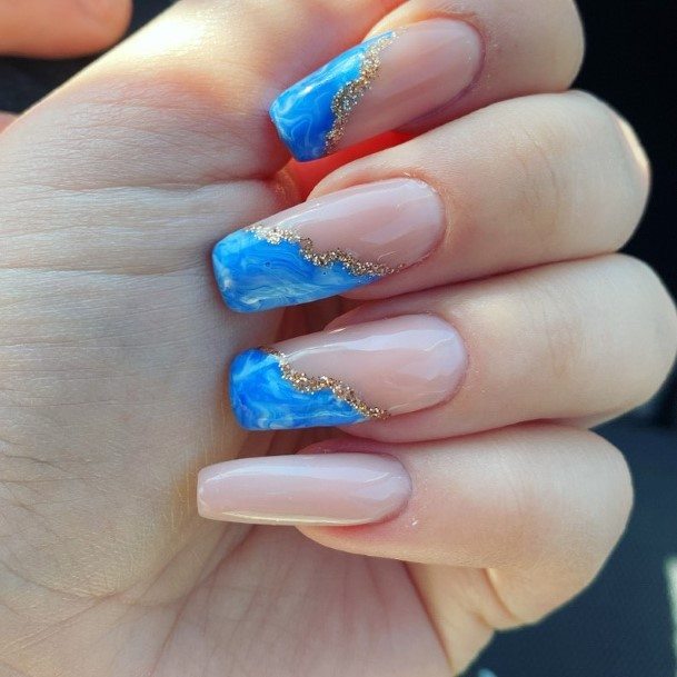 Alluring Ladies Beach Nail Ideas