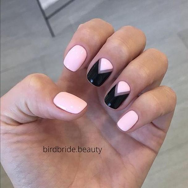 Alluring Ladies Black Prom Nail Ideas