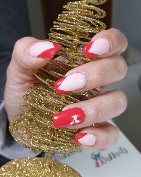 Alluring Ladies Christmas Gel Nail Ideas