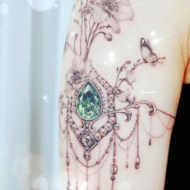 Alluring Ladies Emerald Tattoo Ideas