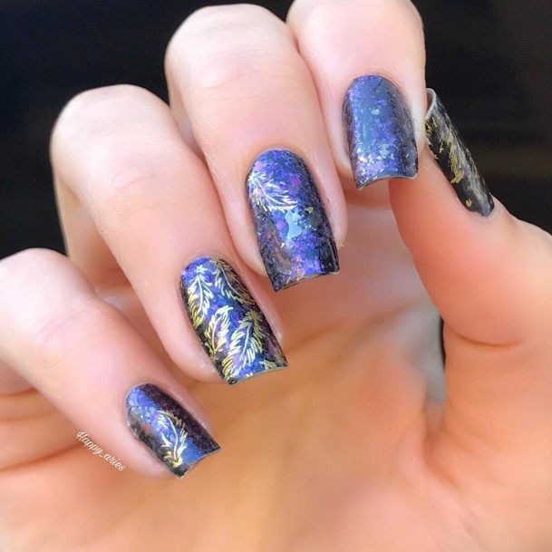 Alluring Ladies Feather Nail Ideas