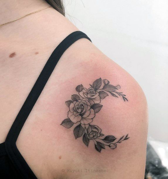 Alluring Ladies Flower Moon Tattoo Ideas