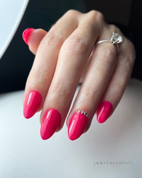 Alluring Ladies Fuchsia Nail Ideas