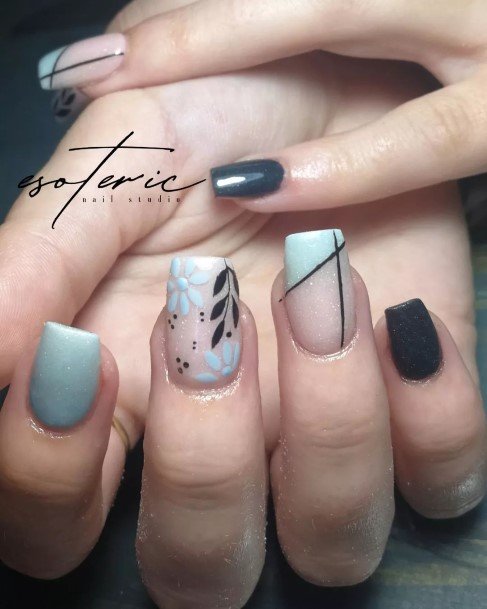 Alluring Ladies Geometric Nail Ideas