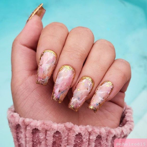 Alluring Ladies Gold Nail Ideas