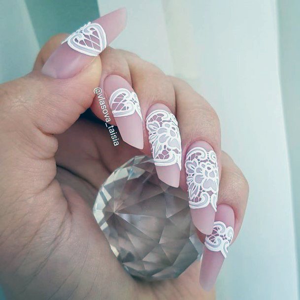 Alluring Ladies Lace Nail Ideas