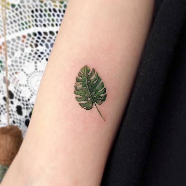 Alluring Ladies Monstera Tattoo Ideas