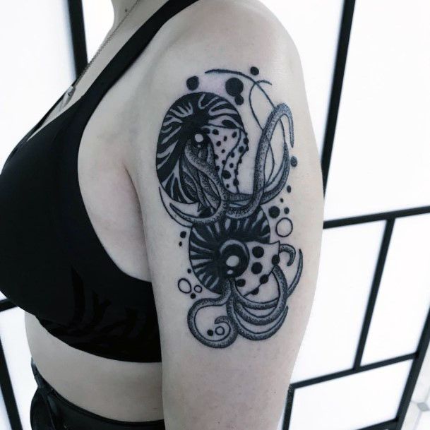 Alluring Ladies Nautilus Tattoo Ideas