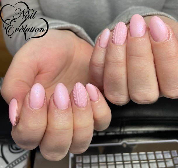 Alluring Ladies Pale Pink Nail Ideas