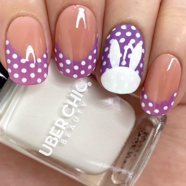 Alluring Ladies Polka Dot Nail Ideas