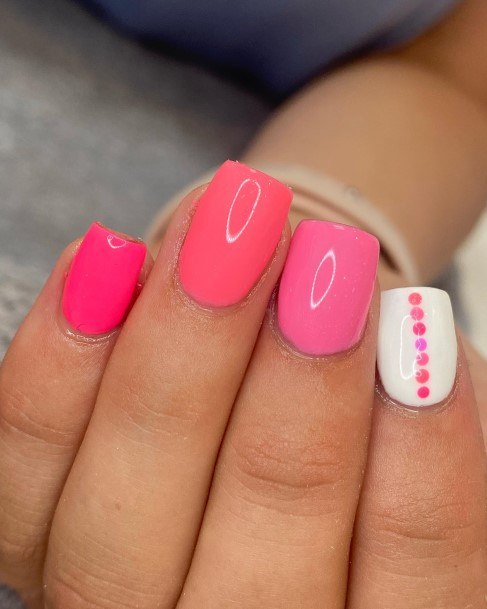 Alluring Ladies Short Pink Nail Ideas