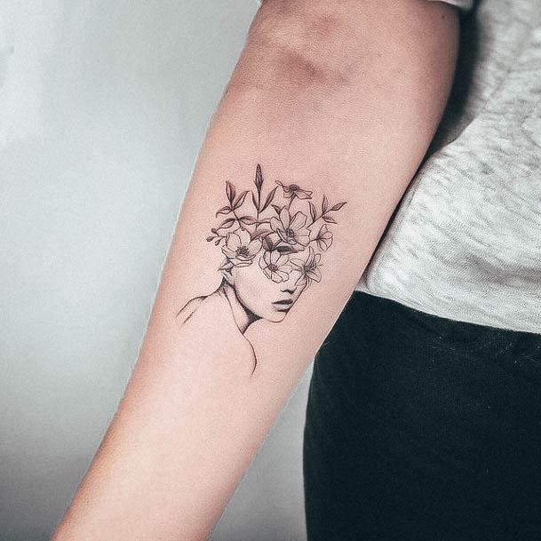 Alluring Ladies Simple Flower Tattoo Ideas