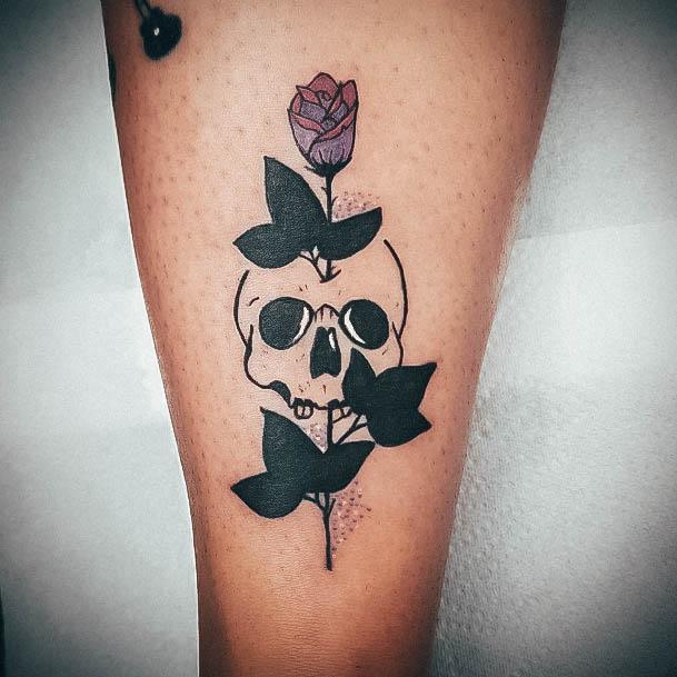 Alluring Ladies Skull And Rose Tattoo Ideas