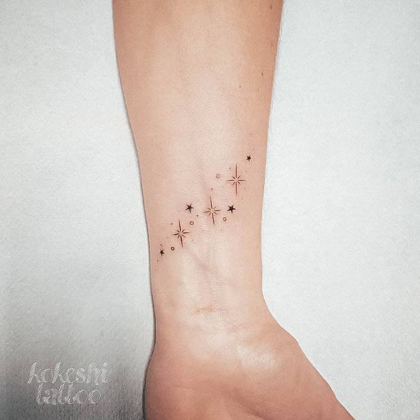 Alluring Ladies Star Tattoo Ideas Wrist