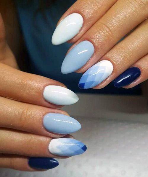 Almond Shaped Gradiating Blue White Nail Art