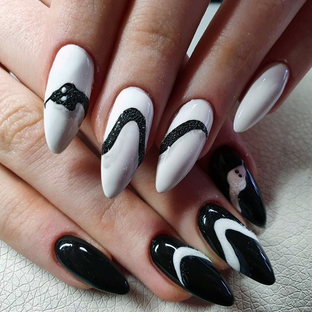 Alternating Black White Curvy Art On Nails