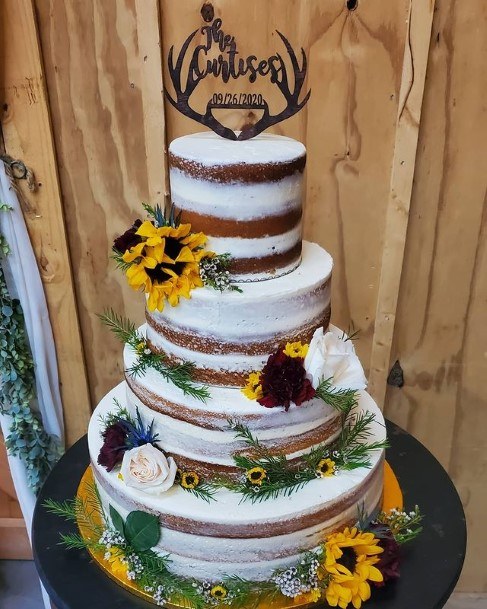 Alternating Rings Design Country Wedding Cake