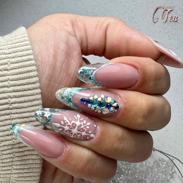 Amazing Aquarium Nail Ideas For Women