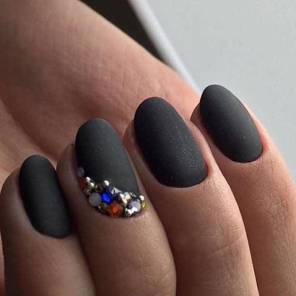 Amazing Black Oval Nail Ideas For Women